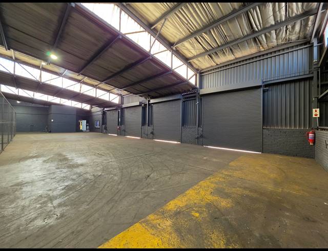 2,200M² WAREHOUSE TO LET IN WADEVILLE